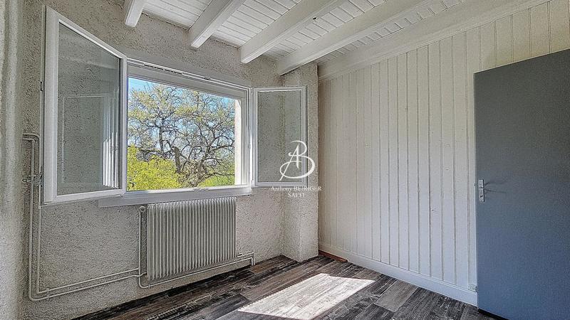 Maison - 230 m² - 6 pièces