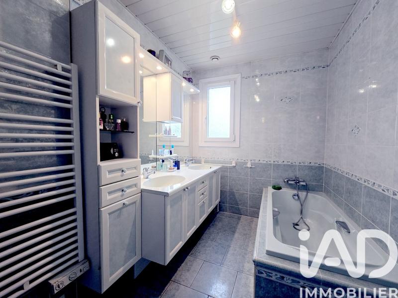 Maison - 115 m² - 6 pièces