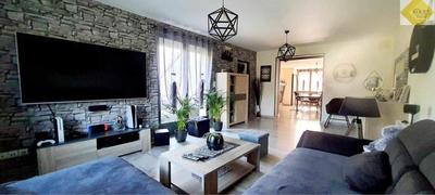 Maison - 156 m² - 9 pièces