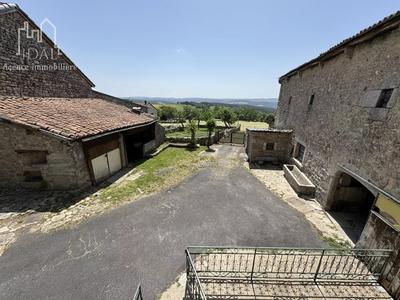 Maison - 139 m² - 6 pièces