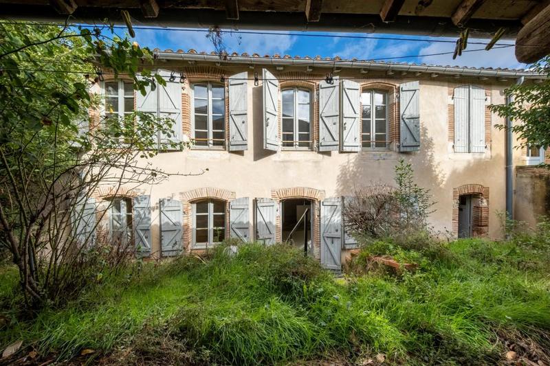 Maison - 333 m² - 15 pièces