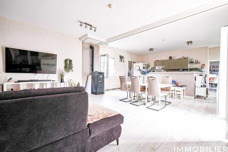 Maison - 1 160 m² - 59 pièces