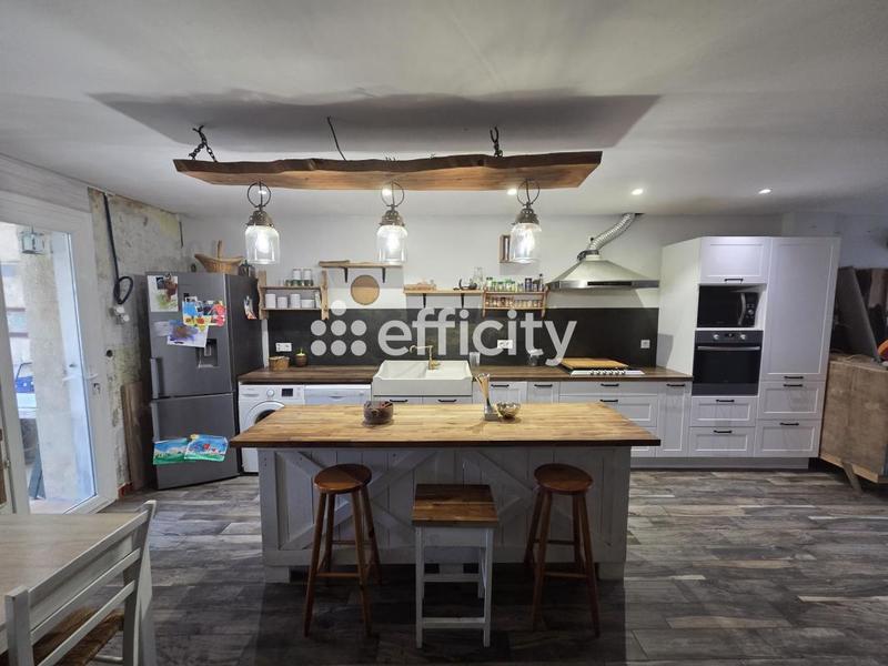 Maison - 93 m² - 4 pièces