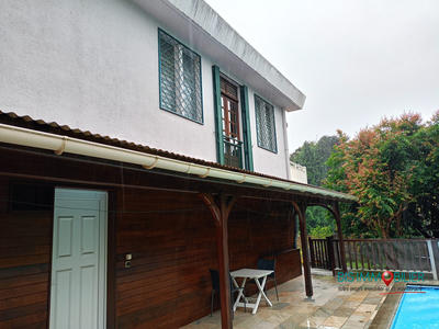 Maison - 184 m² - 5 pièces