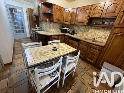 Maison - 240 m² - 6 pièces