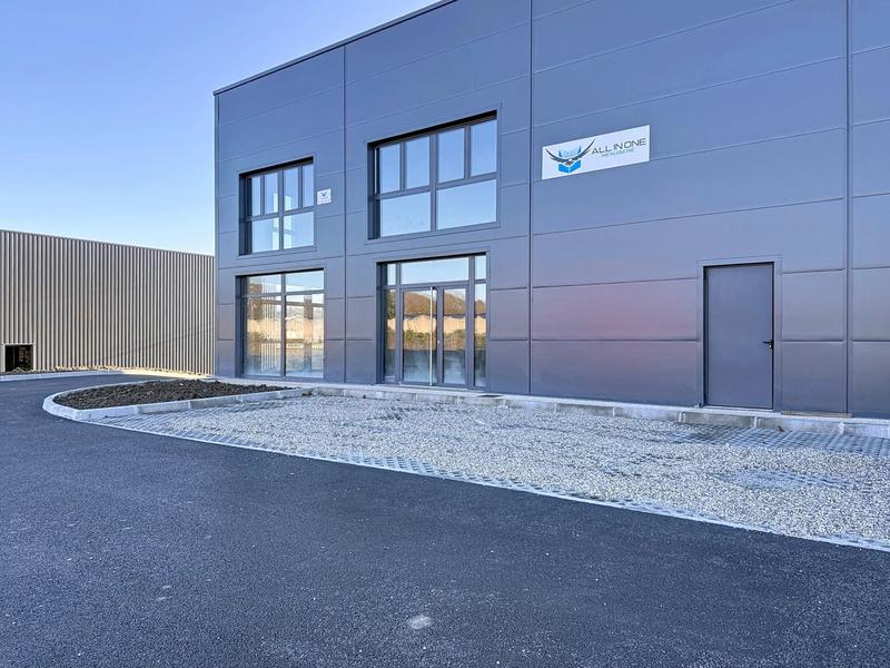 Bureau - 400 m² - 1 pièce