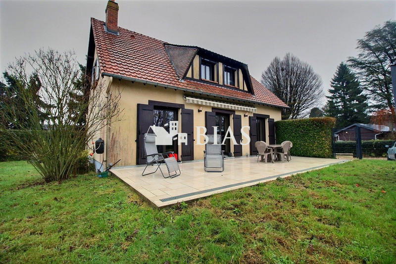 Maison - 102 m² - 4 pièces