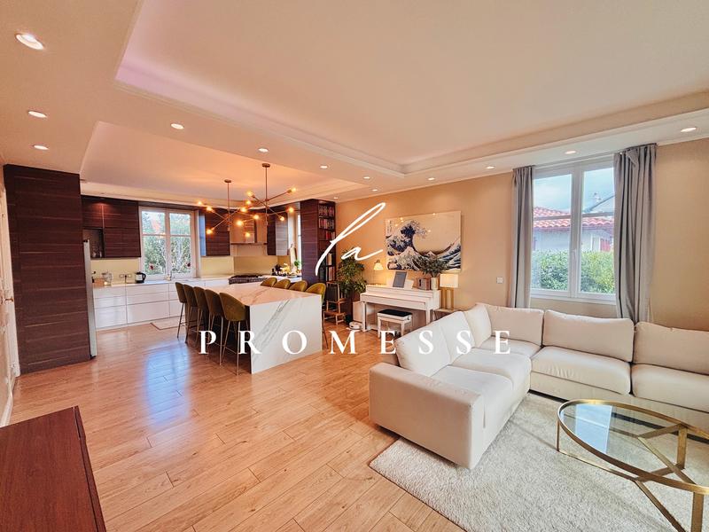 Appartement - 131 m² - 4 pièces