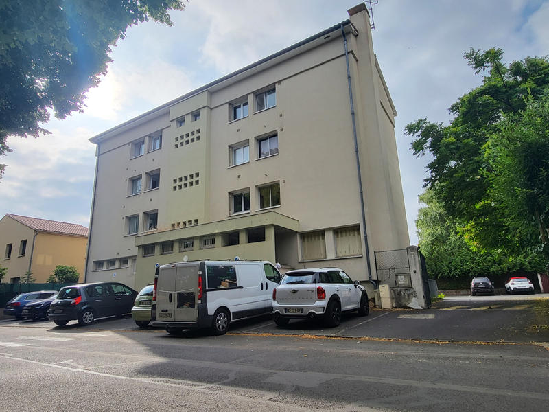 Propriété - 560 m² - 28 pièces