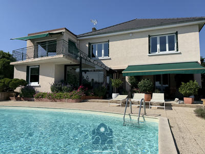 Villa - 182 m² - 7 pièces