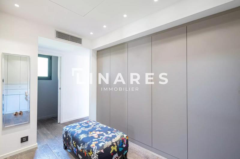 Maison - 350 m² - 4 pièces