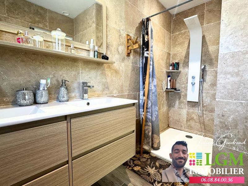 Maison - 194 m² - 6 pièces