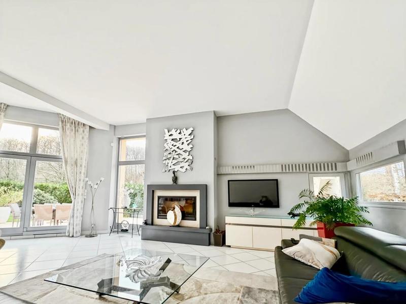 Maison d'architecte - 205 m² - 8 pièces