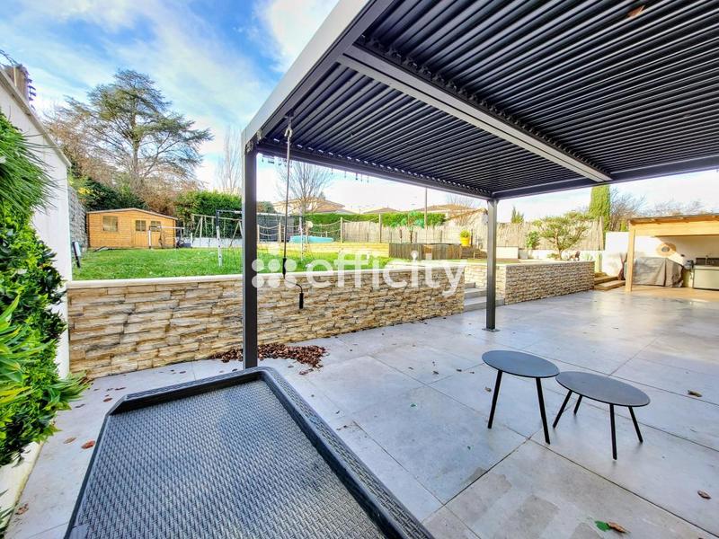 Appartement - 80 m² - 4 pièces