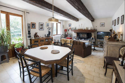 Maison - 254 m² - 13 pièces