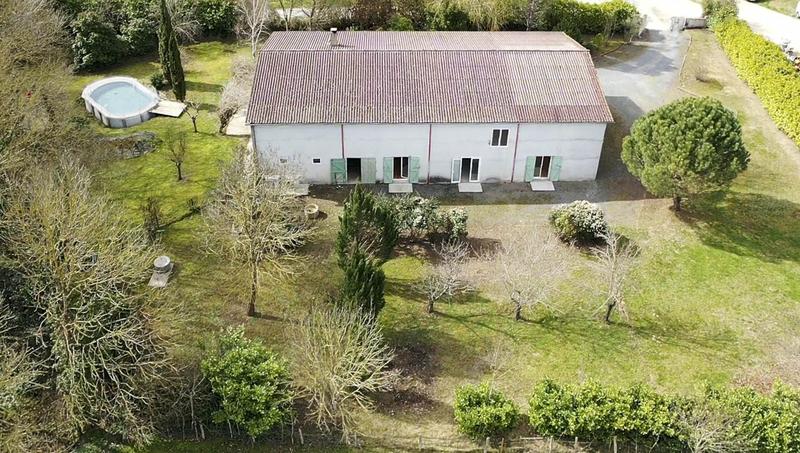 Maison - 230 m² - 7 pièces