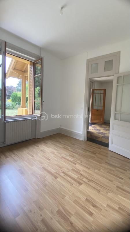 Maison - 158 m² - 8 pièces