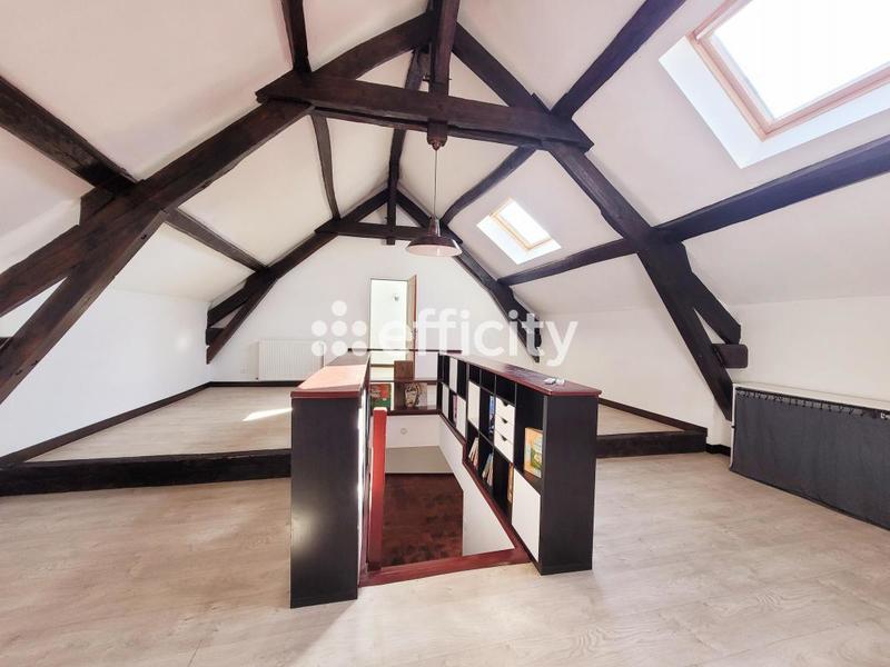 Maison - 230 m² - 7 pièces