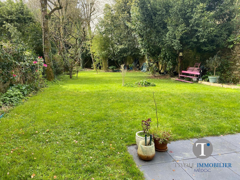 Maison - 215 m² - 8 pièces