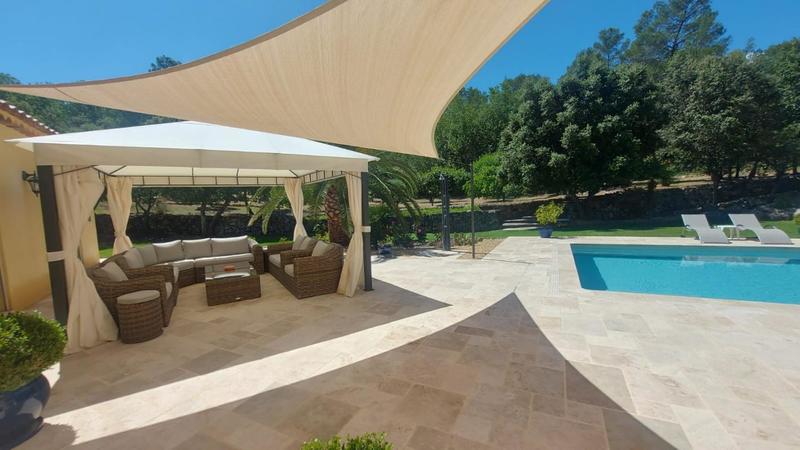 Propriété - 190 m² - 6 pièces