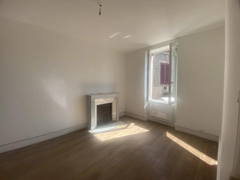 Maison - 93 m² - 6 pièces