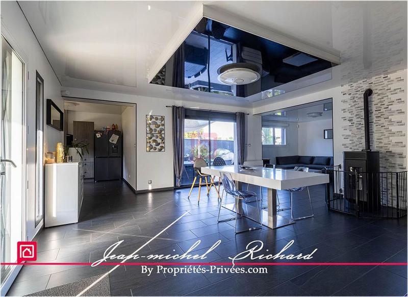 Maison - 183 m² - 6 pièces