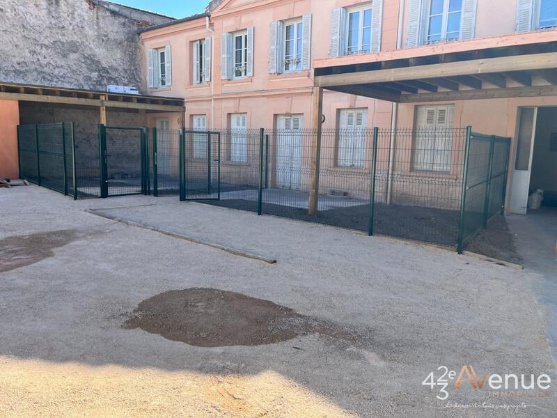 Appartement - 87 m² - 2 pièces