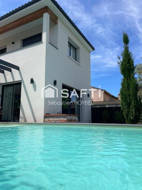 Maison - 204 m² - 5 pièces