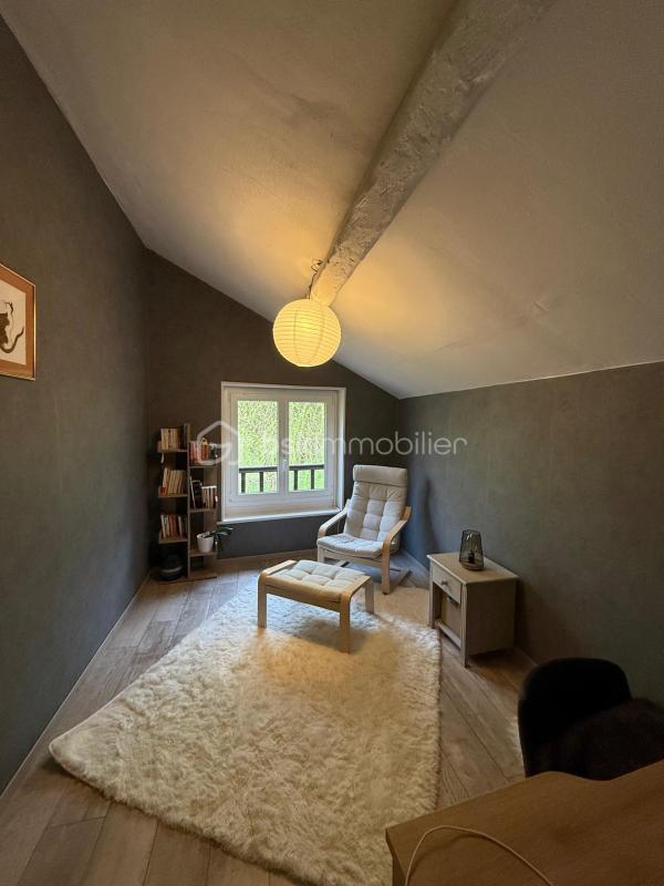 Maison traditionnelle - 139 m² - 6 pièces