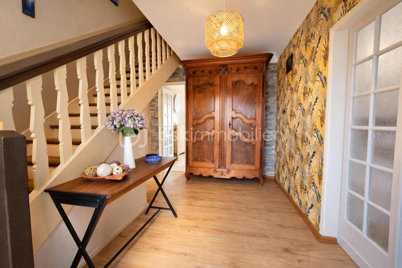 Maison - 209 m² - 7 pièces