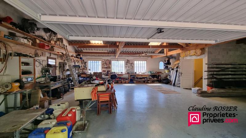 Propriété - 225 m² - 10 pièces