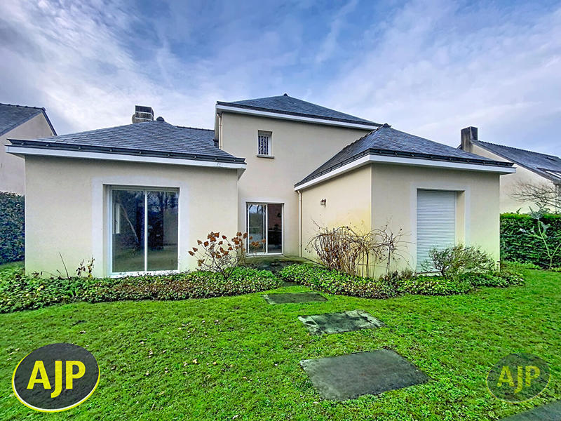 Maison - 136 m² - 6 pièces