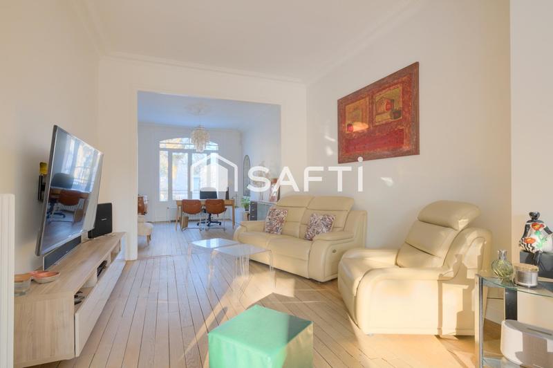 Maison - 200 m² - 8 pièces