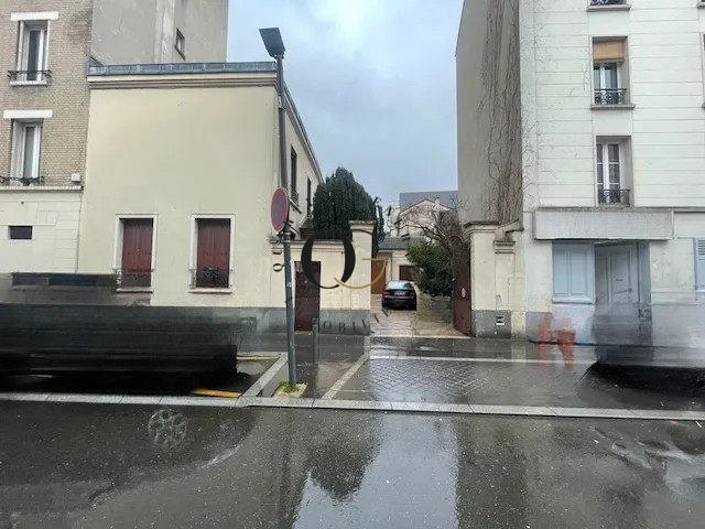 Maison - 200 m² - 8 pièces