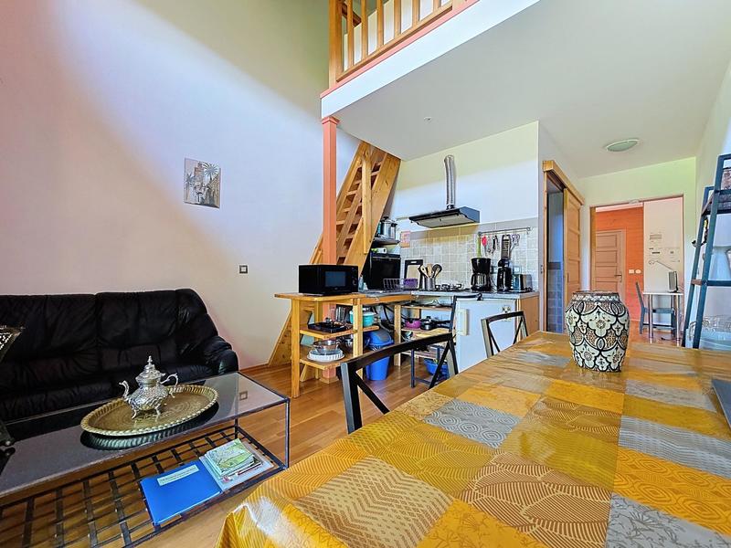 Maison - 170 m² - 9 pièces