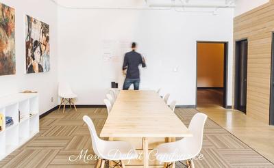 Local d'activité / Entrepôt - 731 m² - 15 pièces