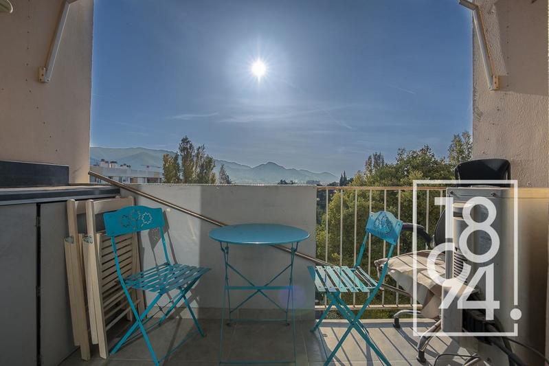 Appartement - 96 m² - 5 pièces