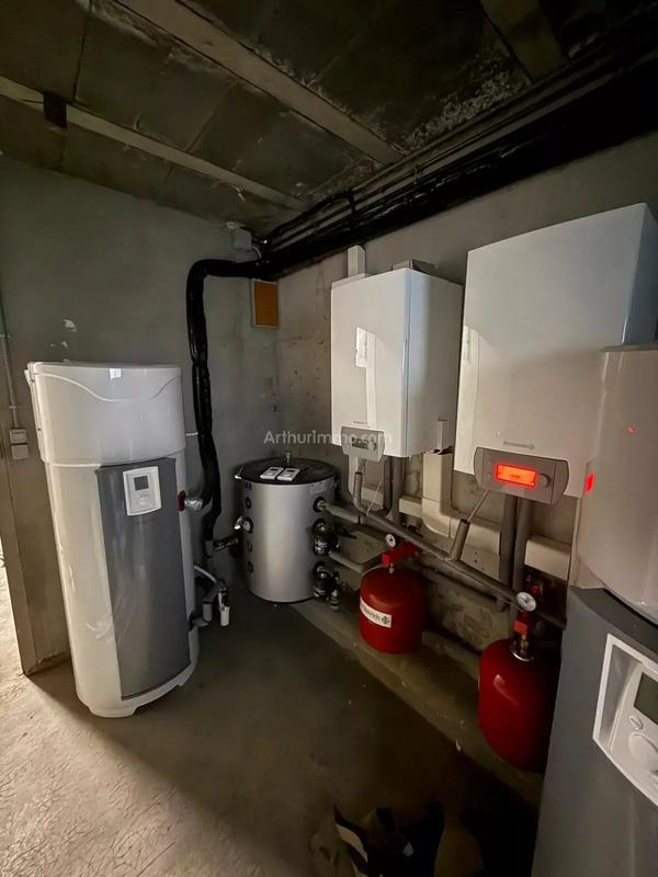 Immeuble - 172 m² - 10 pièces