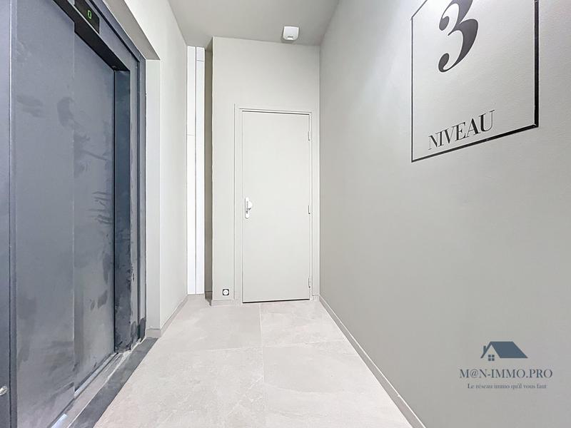 Bureau - 73 m² - 1 pièce