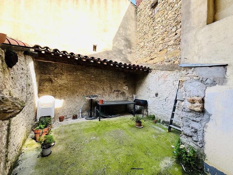 Maison de village - 218 m² - 9 pièces