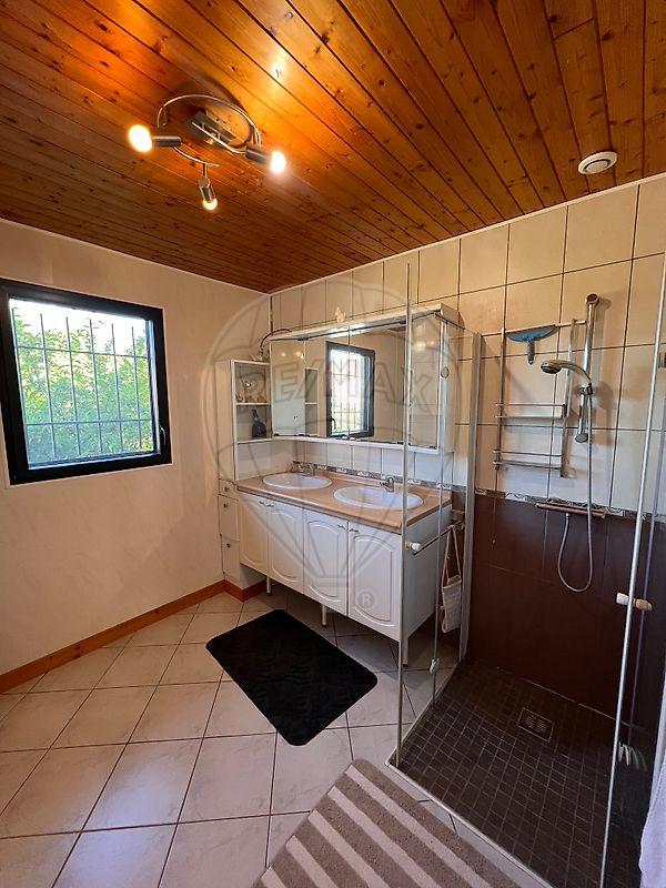 Maison - 123 m² - 4 pièces