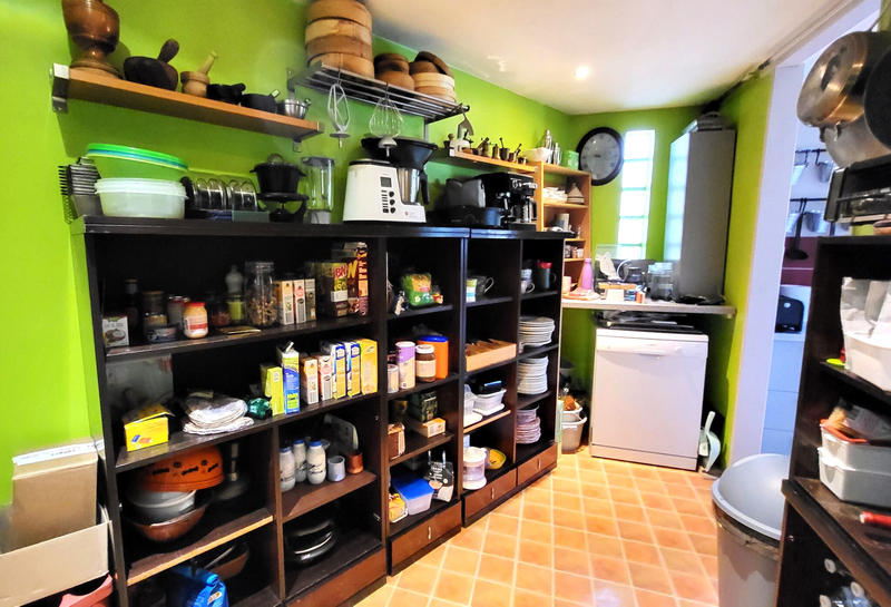 Maison - 245 m² - 11 pièces