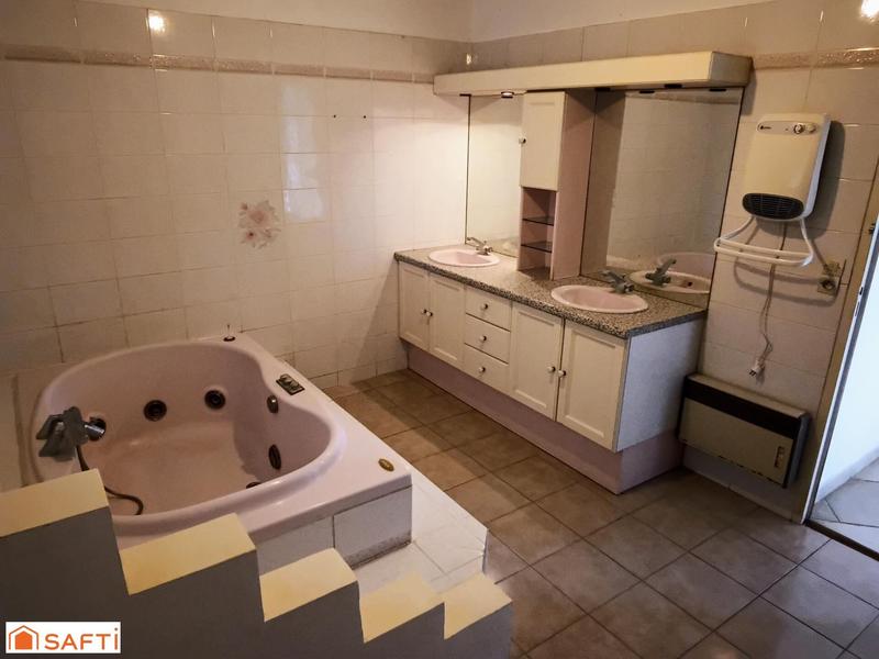 Maison - 118 m² - 8 pièces