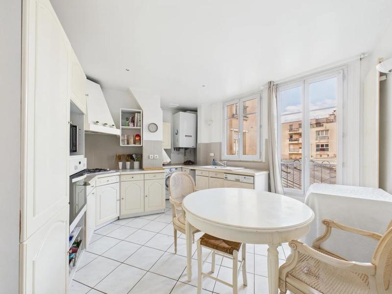 Appartement - 105 m² - 5 pièces