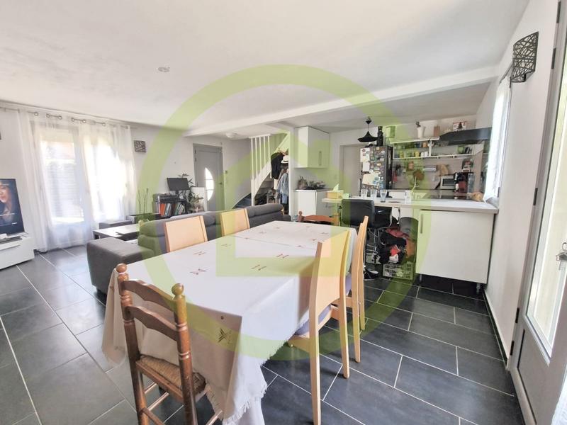 Maison - 96 m² - 6 pièces