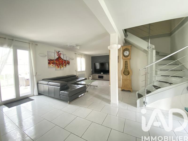 Maison - 167 m² - 8 pièces