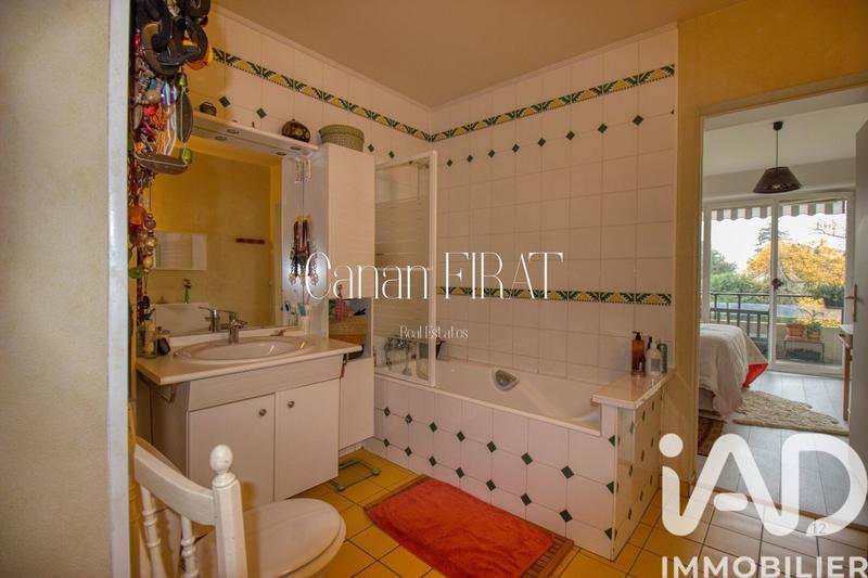 Appartement - 101 m² - 5 pièces