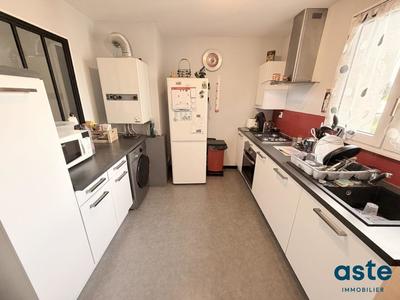 Appartement - 80 m² - 4 pièces