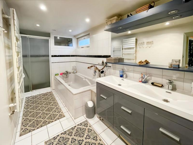 Maison - 157 m² - 5 pièces