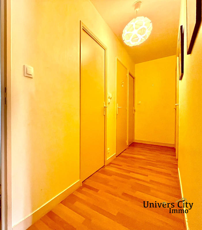 Appartement - 100 m² - 5 pièces